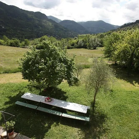 La Chapelle Saint Gervais Bed & Breakfast 3*